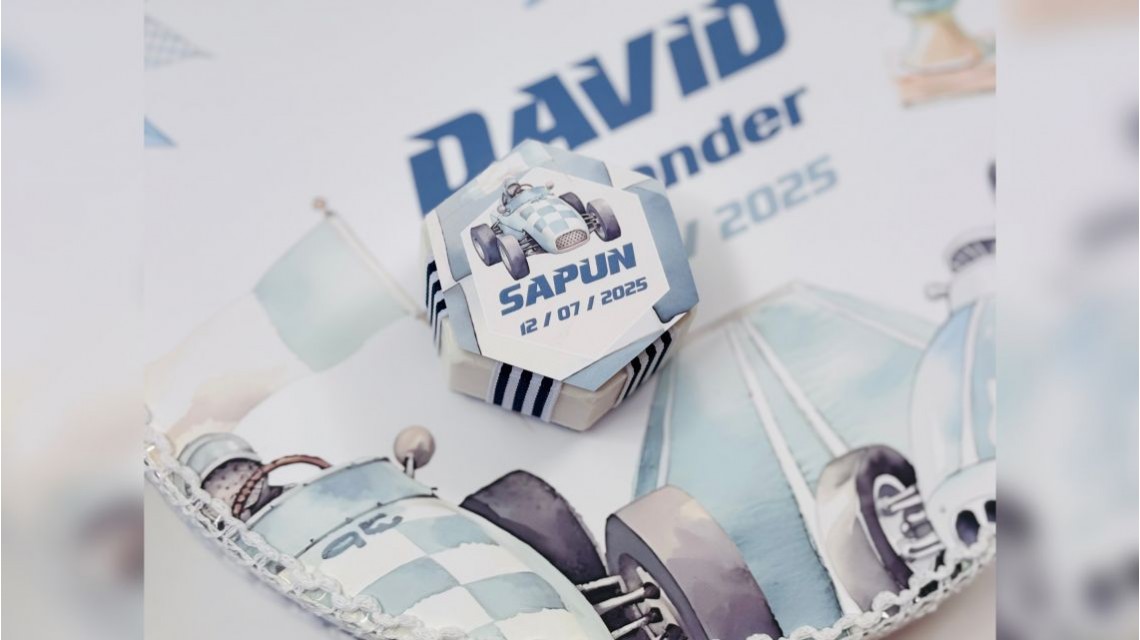 Trusou de botez băiețel – Blue Racing Car | model unicat cu mașinuțe de curse 16